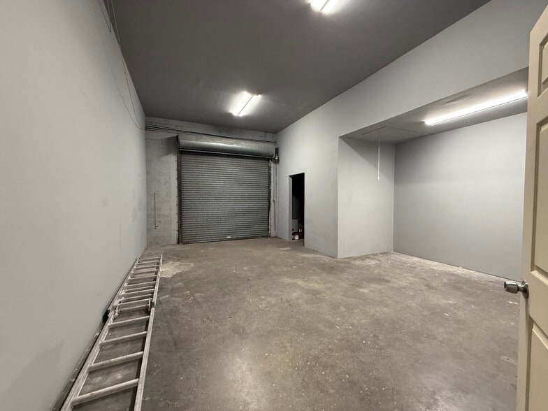 More Photos Of 5801 Plunkett St, Hollywood Warehouse For Lease