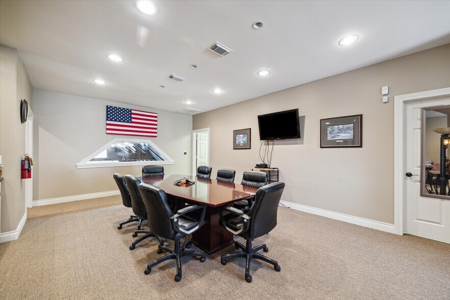 More Photos Of 435 Mason Park Blvd, Katy Loft Creative Space For Sale