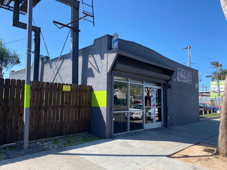 Primary Photo Of 4308 E Firestone Blvd, South Gate Freestanding For Sale