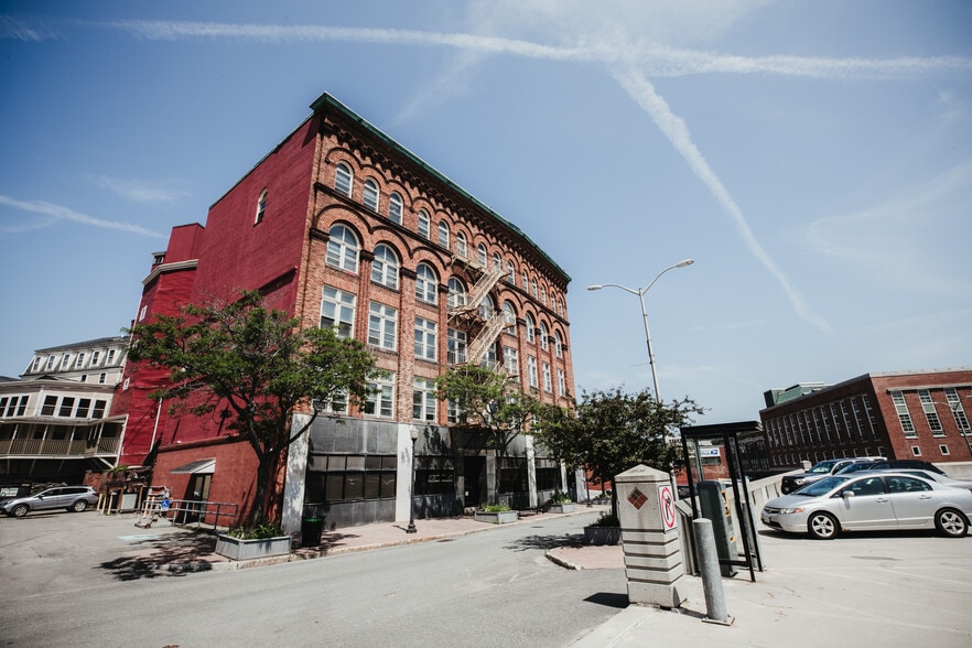 More Photos Of 74 Hammond St, Bangor Medical For Sale