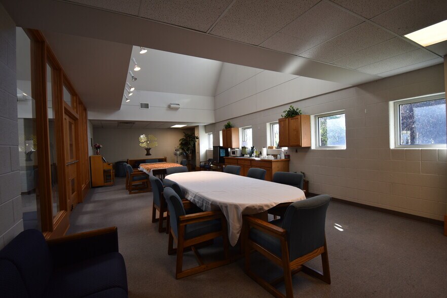 More Photos Of 165 E Square Lake Rd, Bloomfield Hills Religious Facility For Sale
