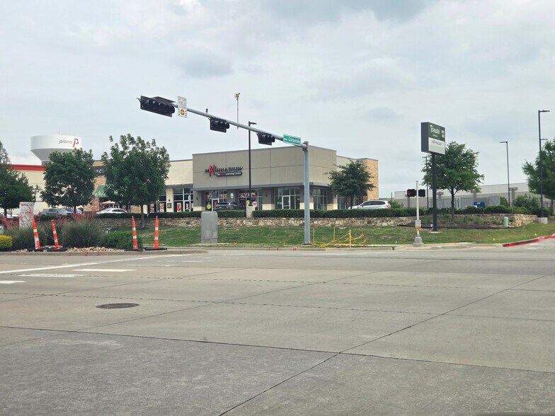 More Photos Of 6280 Tennyson Pkwy, Plano Storefront Retail Office For Lease