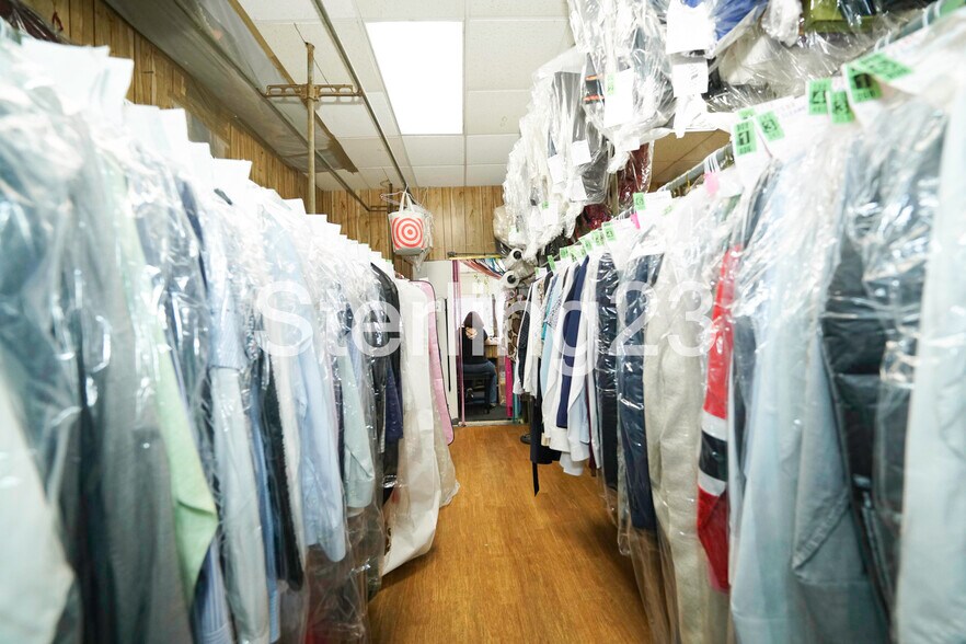 More Photos Of 28-01 23rd Ave, Astoria Storefront Retail Residential For Lease