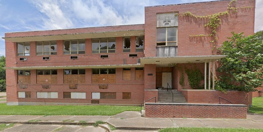 More Photos Of 300 N Jackson St, Brookhaven Congregate Senior Housing For Sale