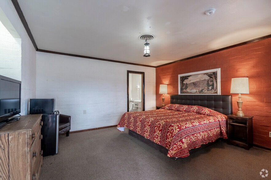 More Photos Of , Lovelock Unknown For Sale