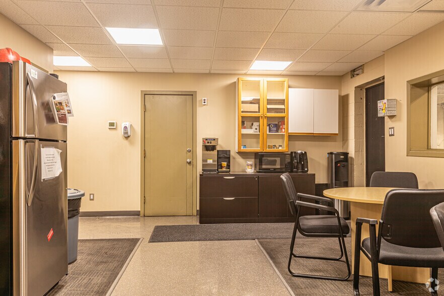 More Photos Of 15712 112 Ave, Edmonton Office For Sale