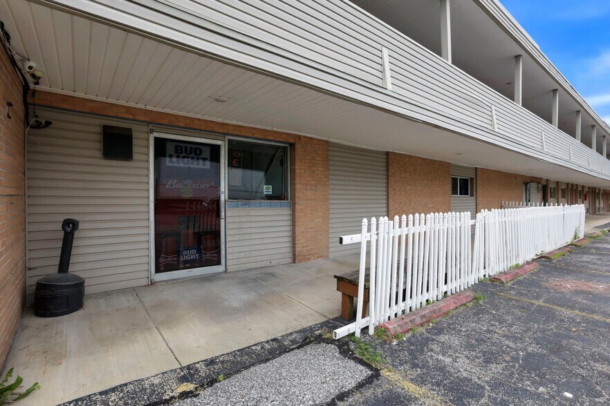More Photos Of 22115 Brookpark Rd, Cleveland Hotel For Sale
