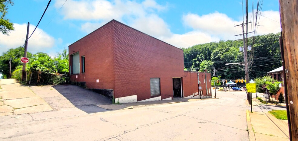 More Photos Of 2101 Ardmore Blvd, Pittsburgh Warehouse For Sale