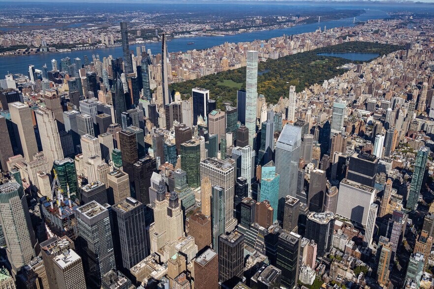 More Photos Of 138 E 50th St, New York Apartments For Lease