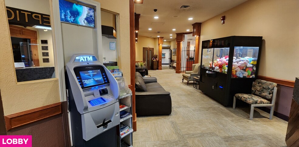 More Photos Of 71 Superior St, Devon Hospitality For Sale