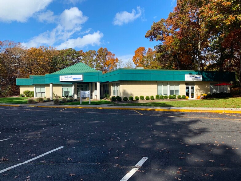 More Photos Of 271 Route 25A, Wading River Medical For Lease