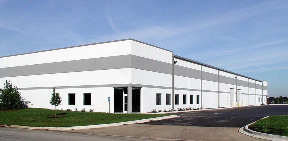 More Photos Of 1227-1229 Lakeside Dr, Romeoville Warehouse For Lease