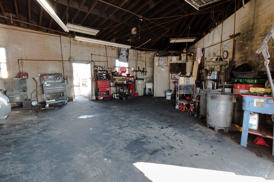 More Photos Of 16650-16658 Woodruff Ave, Bellflower Storefront Retail Residential For Sale