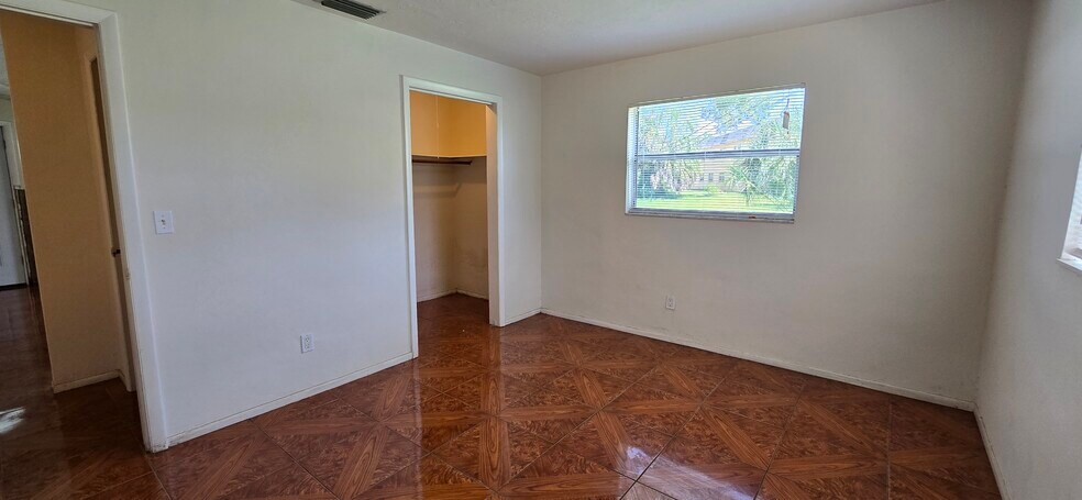 More Photos Of 3404 Dahlia Pl, Largo Apartments For Sale