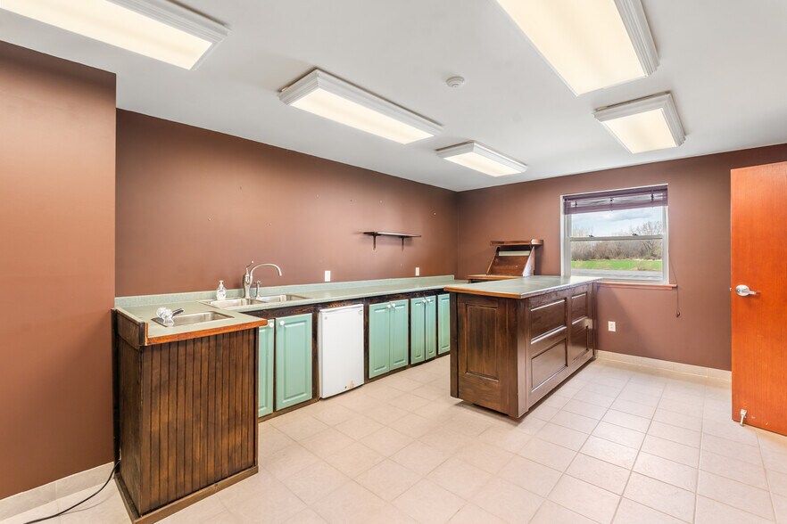 More Photos Of 4647 Reservoir Rd, Geneseo Flex For Sale