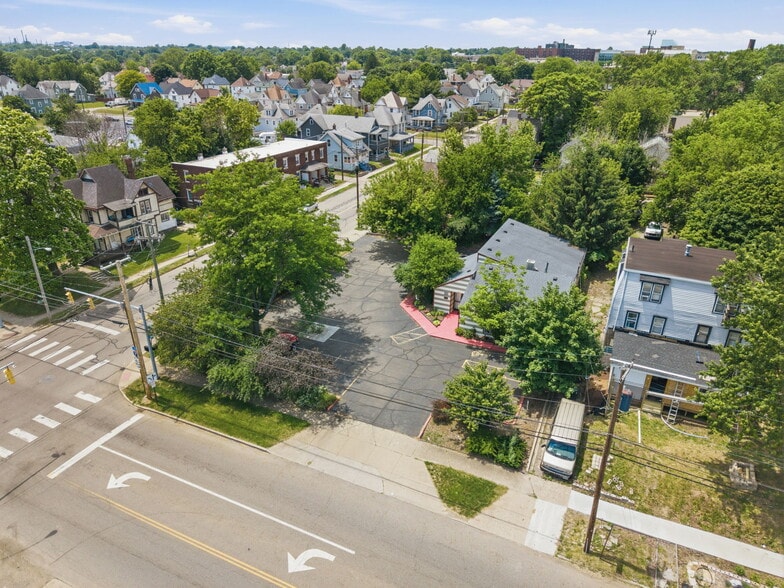 More Photos Of 255 Dueber Ave SW, Canton Medical For Sale