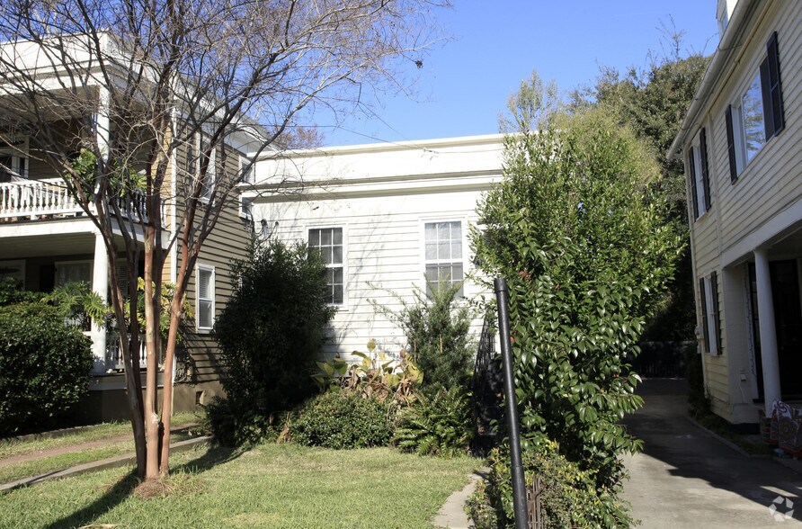 More Photos Of 180 Wentworth St, Charleston Medical For Lease