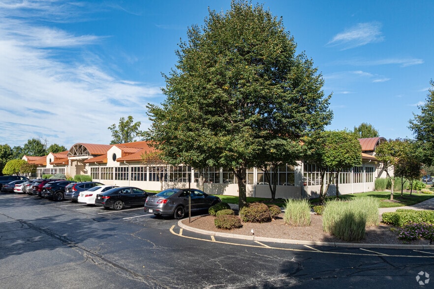 Primary Photo Of 2 Medical Park Dr, West Nyack Medical For Lease