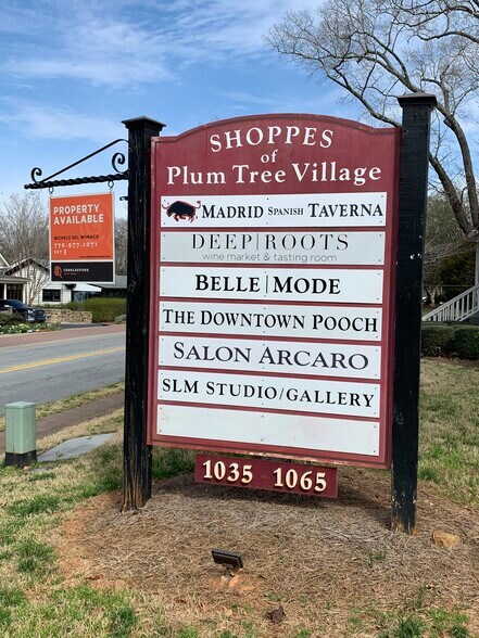 More Photos Of 1055 Canton St, Roswell Storefront Retail Office For Lease