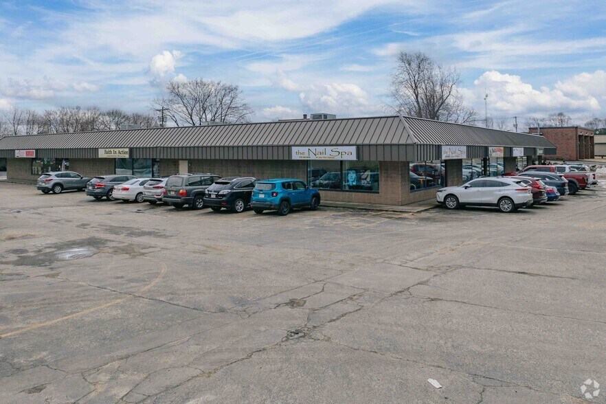 Primary Photo Of 66-84 John Fitch Hwy, Fitchburg Storefront For Sale