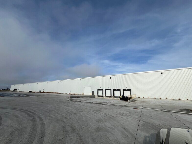 More Photos Of 3915 15th N ave, Fargo Industrial For Lease