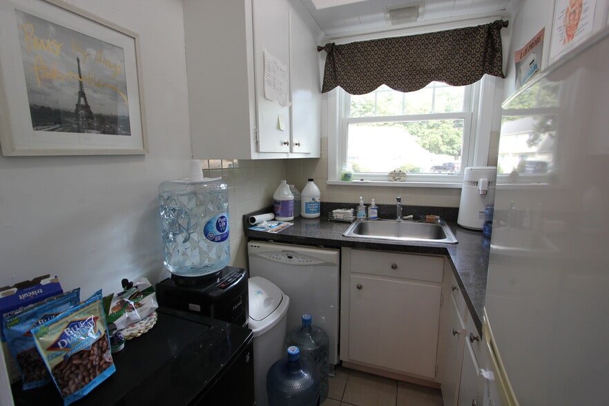 More Photos Of 323 W Central St, Franklin Office For Sale