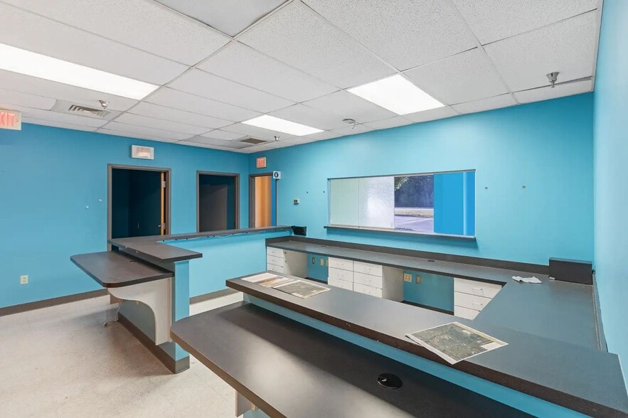 More Photos Of , Louisville General Retail For Sale
