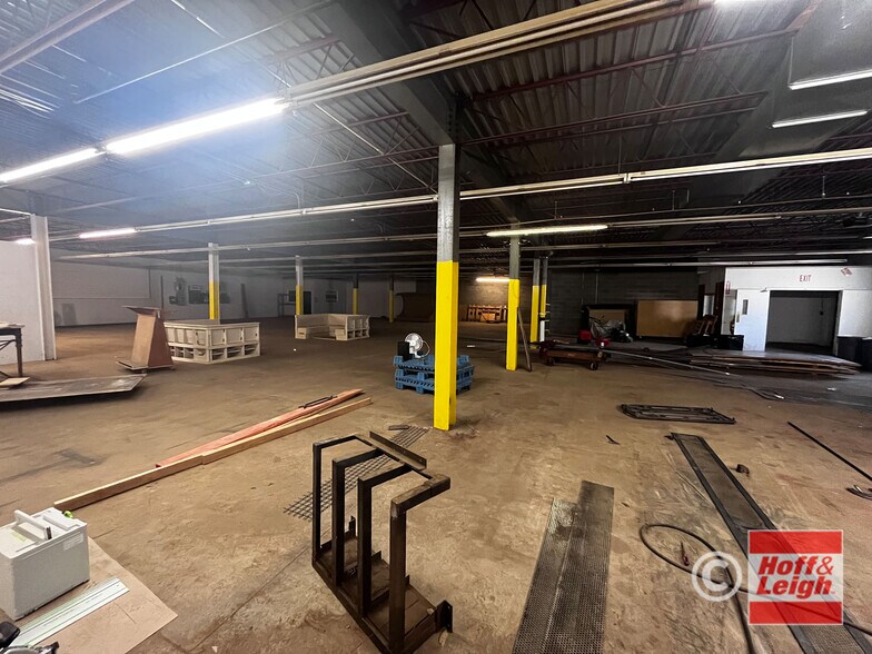 More Photos Of 3922 Prospect Ave E, Cleveland Light Distribution For Lease