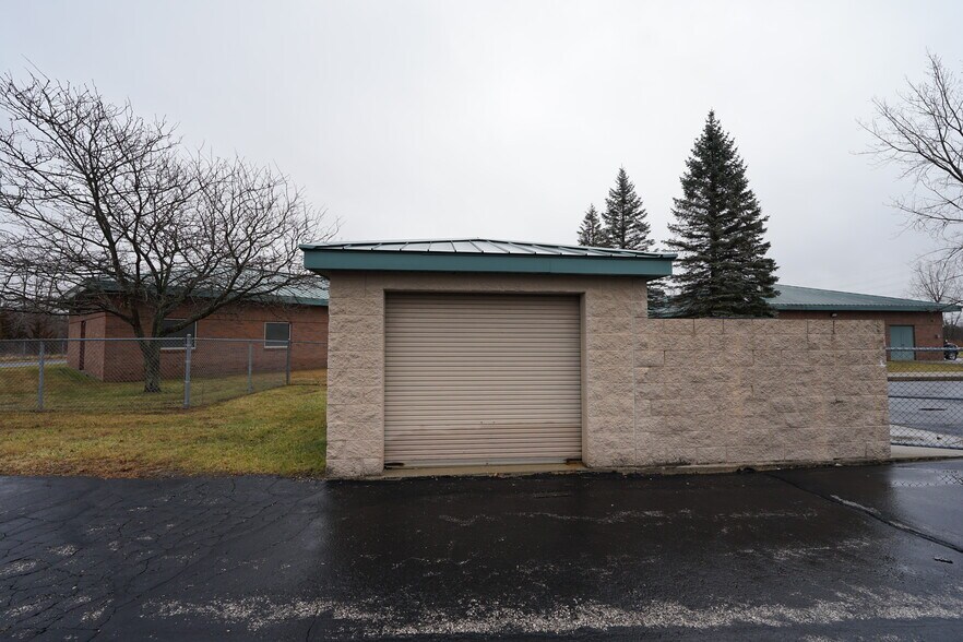 More Photos Of 1835 Treanor St, Saginaw Rehabilitation Center For Sale