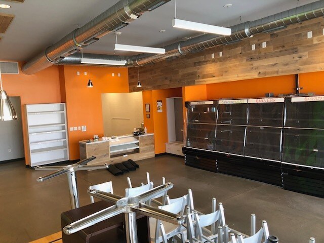 More Photos Of 2005 SE Delaware Ave, Ankeny Storefront For Lease