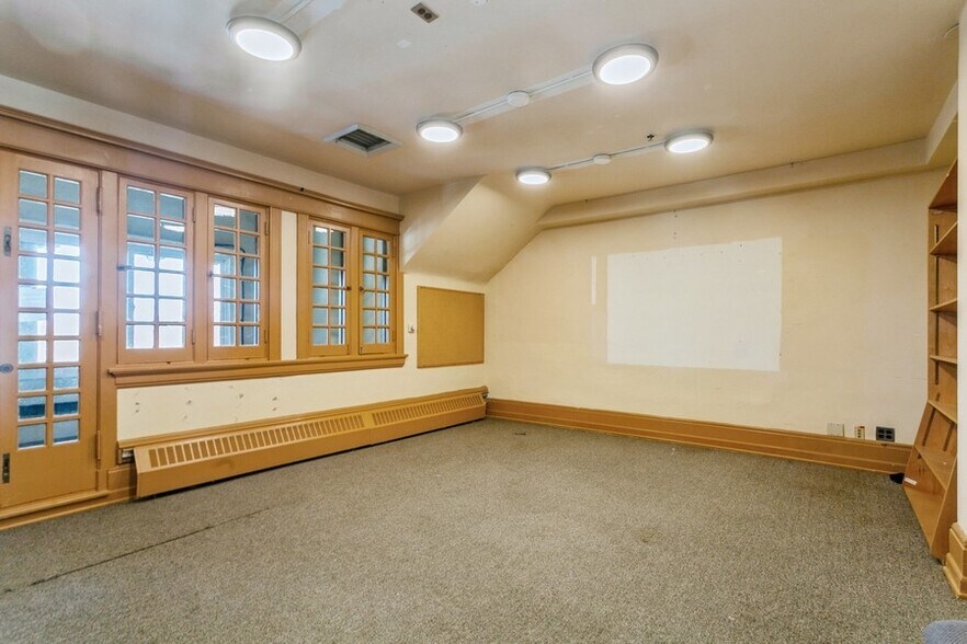 More Photos Of 244 Boardman, Poughkeepsie Loft Creative Space For Sale