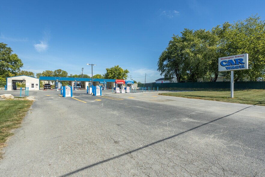 More Photos Of 1600 Washington Ave, Frankfort Specialty For Sale
