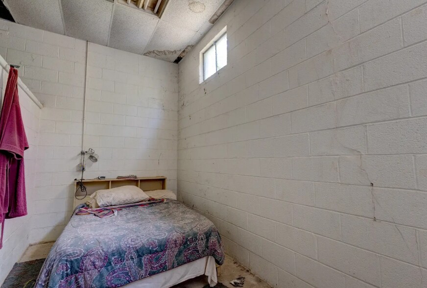 More Photos Of 211 Loop 308, Briggs Industrial For Sale