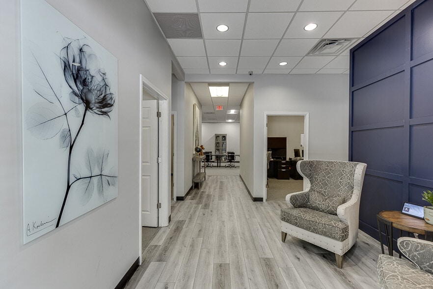 More Photos Of 6105 Atlanta Hwy, Flowery Branch Office For Lease