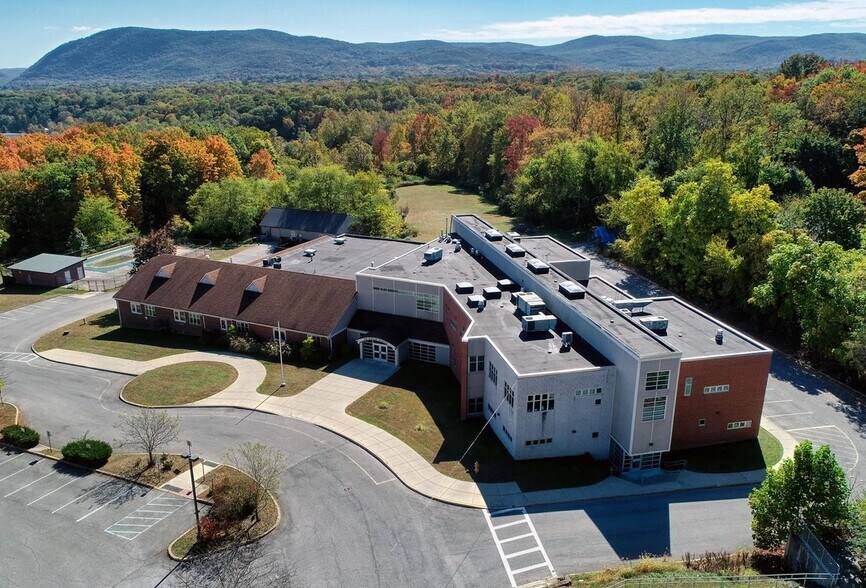 More Photos Of 621 Blooming Grove Tpke, New Windsor Township Schools For Sale