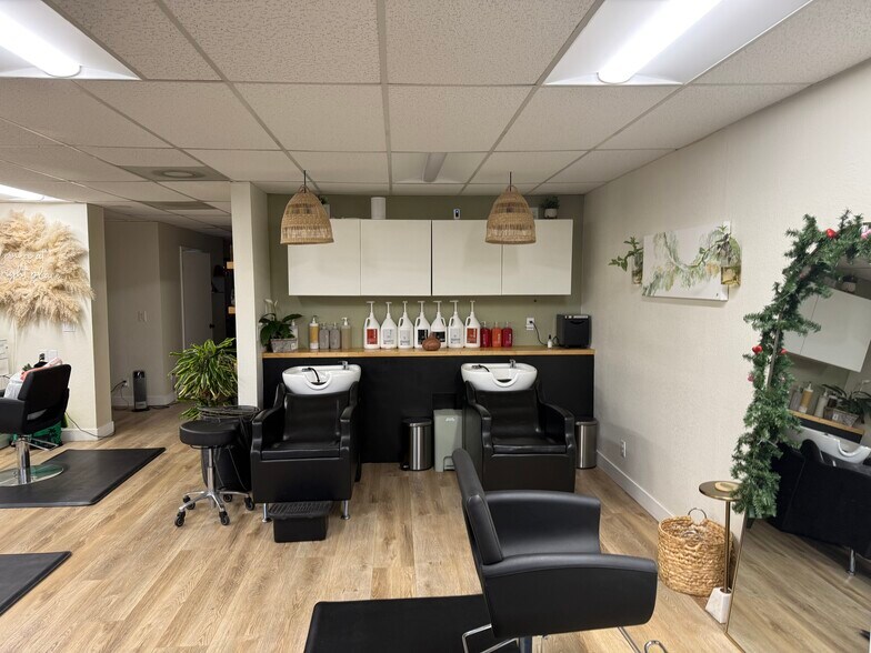 More Photos Of 484 Mobil Ave, Camarillo Office For Sale