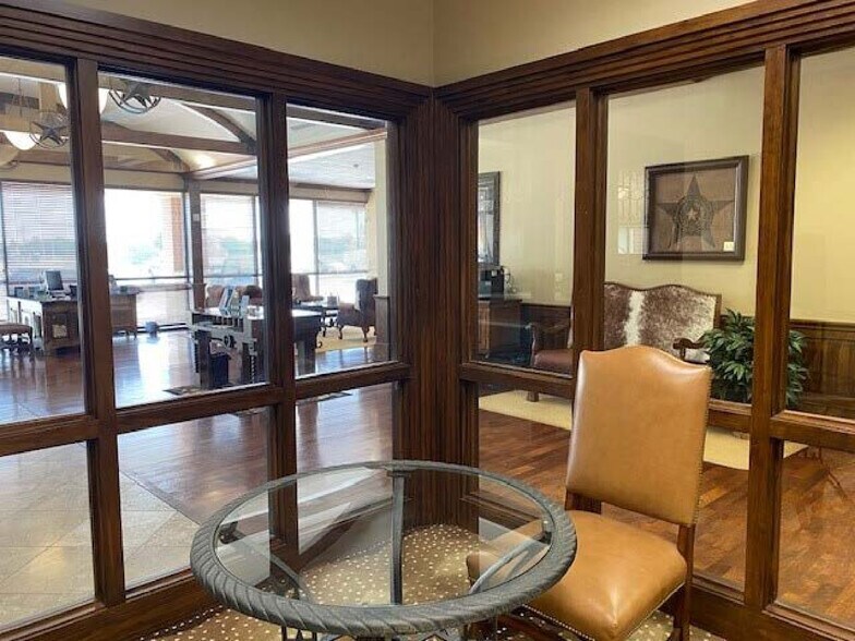 More Photos Of 14020 Highway 3, Webster Unknown For Lease