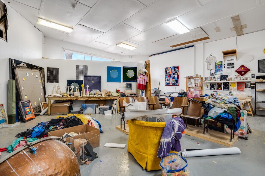 More Photos Of 5428 San Pablo Ave, Oakland Warehouse For Sale