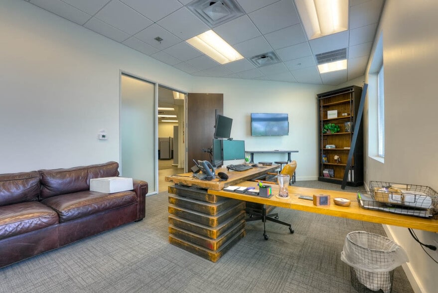 More Photos Of 7010 E Chauncey Ln, Phoenix Medical For Sale