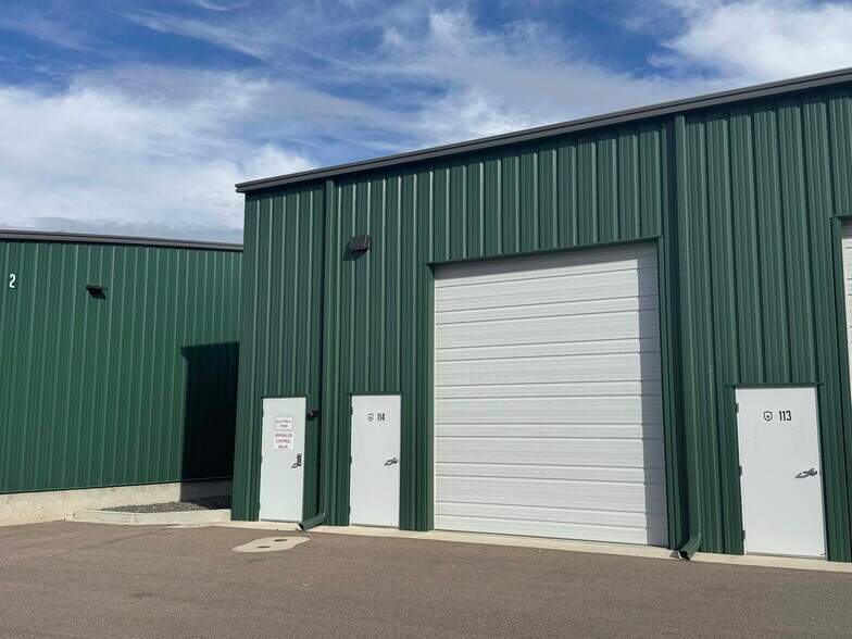 More Photos Of 360 Rancho Dr, Windsor Self Storage For Sale
