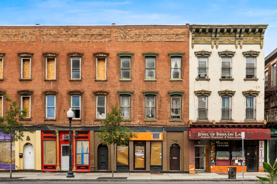 More Photos Of 189 Lark St, Albany Storefront Retail Residential For Lease
