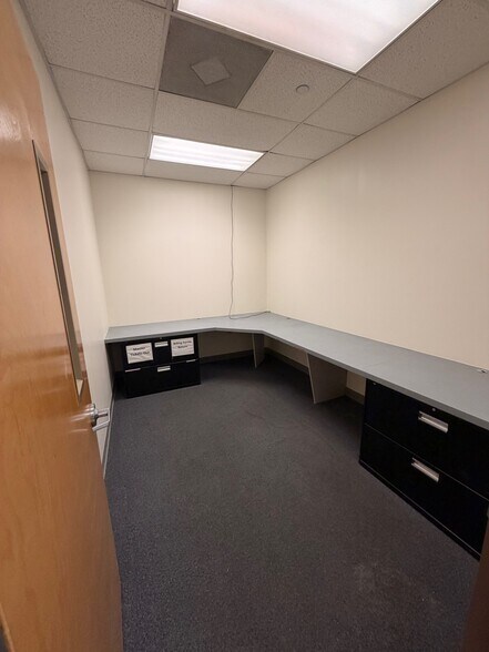 More Photos Of 10920 Pump House Rd, Jessup Warehouse For Lease