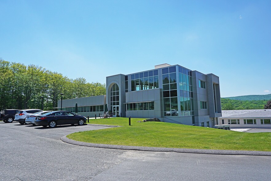More Photos Of 150 Pittsfield Rd, Lenox Office For Lease