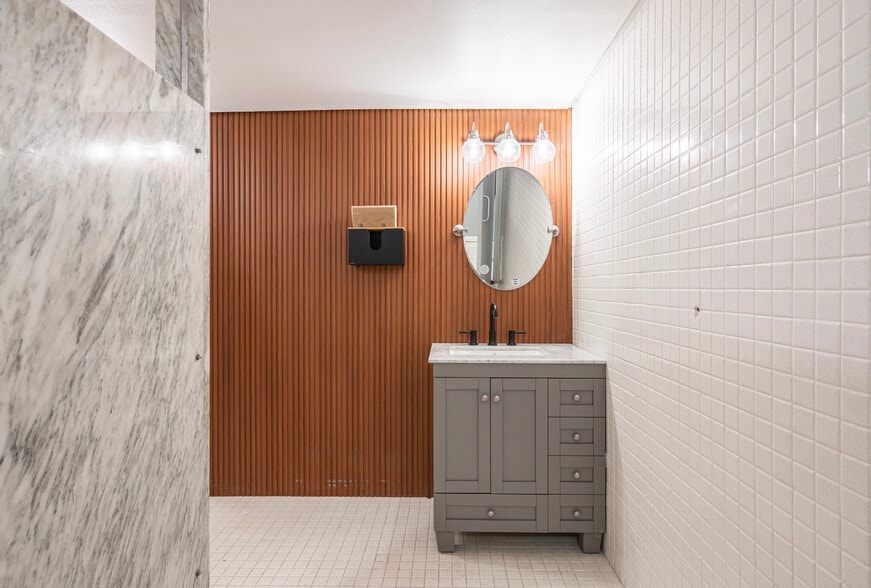 More Photos Of 4211 Video St, Dickinson Office For Sale