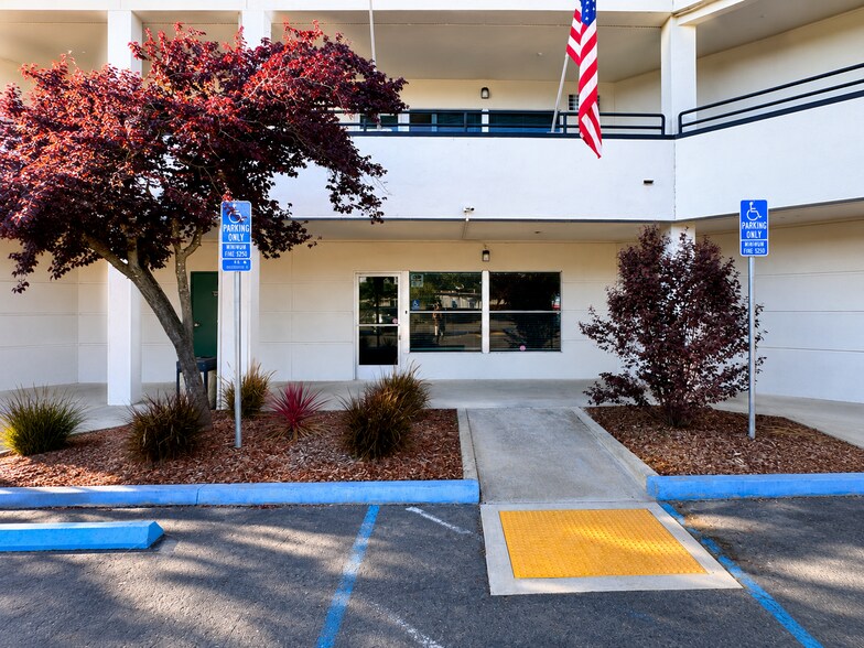 More Photos Of 55 1st St, Lakeport Medical For Lease