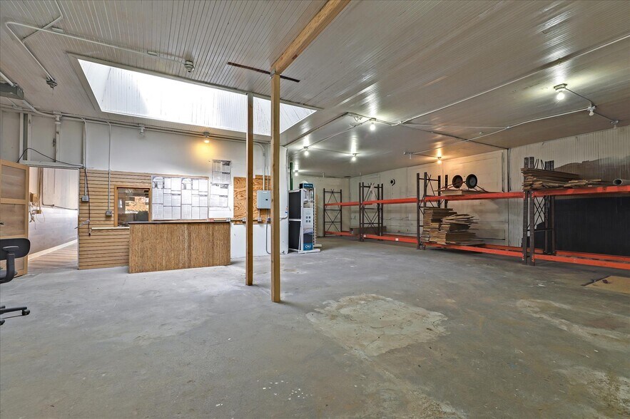 More Photos Of 14 E Lake Ave, Watsonville Storefront For Sale