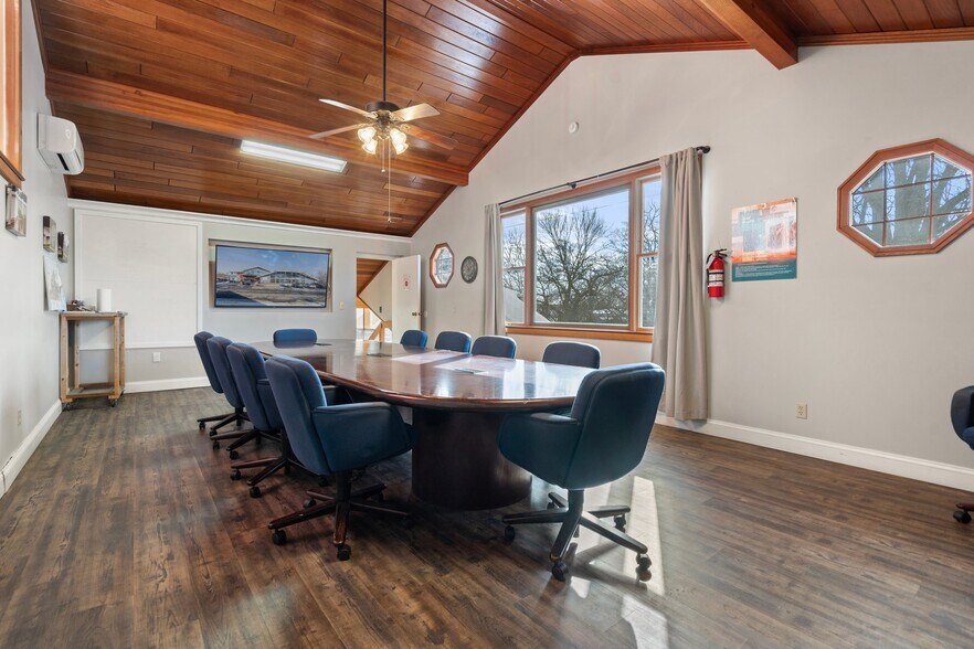 More Photos Of 101 E Marshall St, Remington Storefront Retail Office For Lease