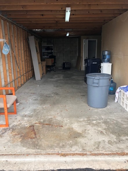 More Photos Of 13879-13981 SW 140th St, Miami Warehouse For Lease