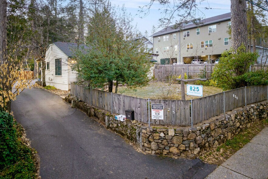 More Photos Of 825 Zion St, Nevada City Office For Sale