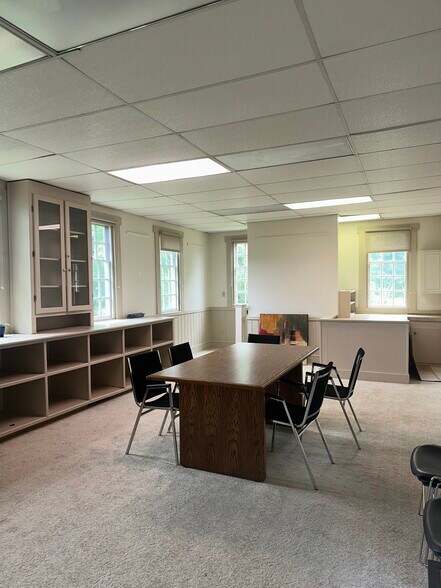 More Photos Of 300 Pepper St S, Christiansburg Coworking Space